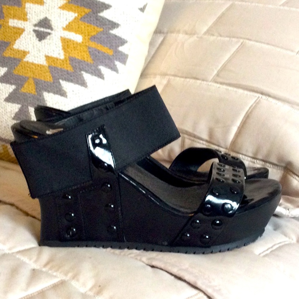 Black patent look wedges size 8